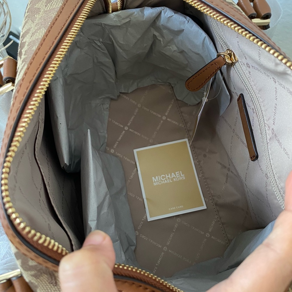Michael Kors Bedford Large Duffle Satchel - Picture 6 of 9